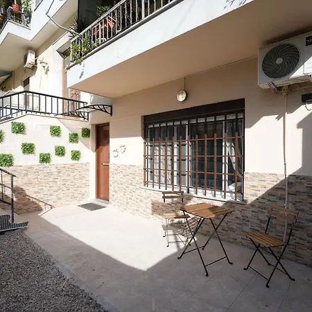 Lovely Front Garden 2 Bdrm Nea Smyrni-3